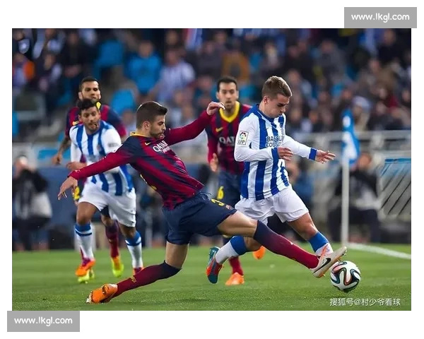 高清流畅足球赛事直播APP下载畅享实时精彩对决全程不漏每一球 - 副本 (26) - 副本 - 副本